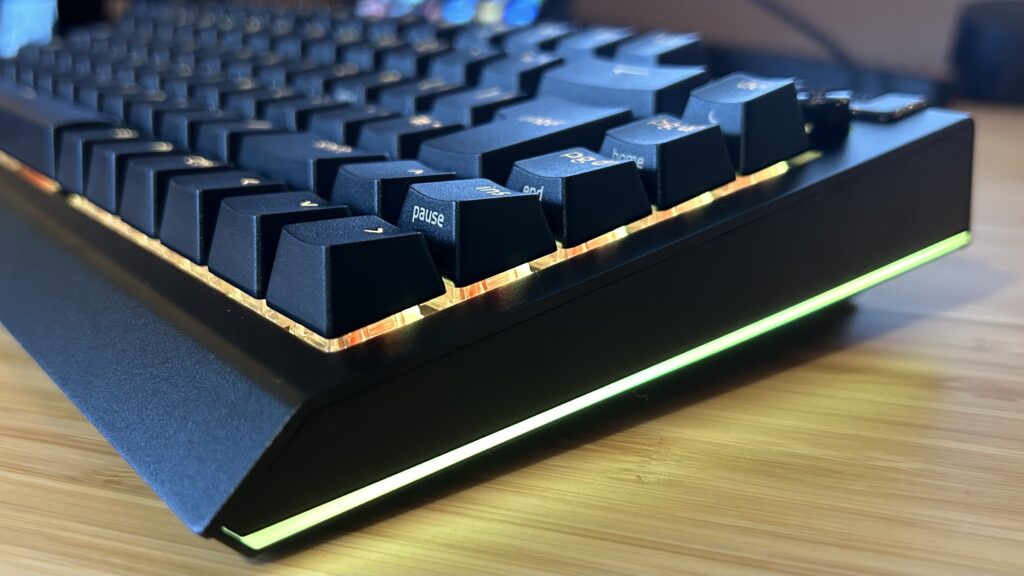 Close up on RGB light strip across the side of the Razer BlackWidow V4 75%